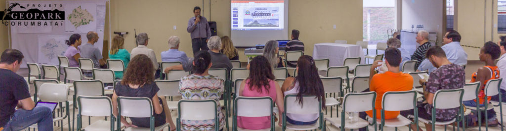 Prefeito Jairo Mascia dá boas-vindas ao público presente