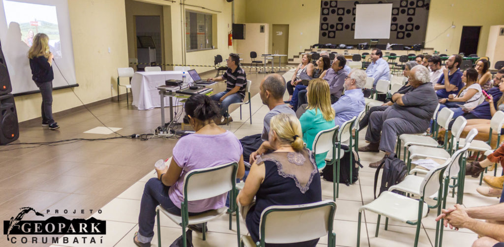 Apresentação da Profa. Luciana Cordeiro da FCA Unicamp Limeira