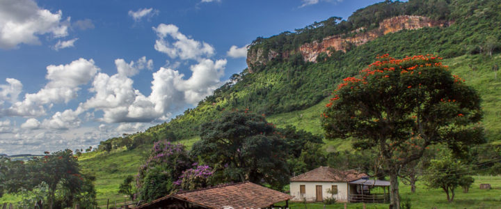 Expedição desbrava geossítios na Serra de Itaqueri