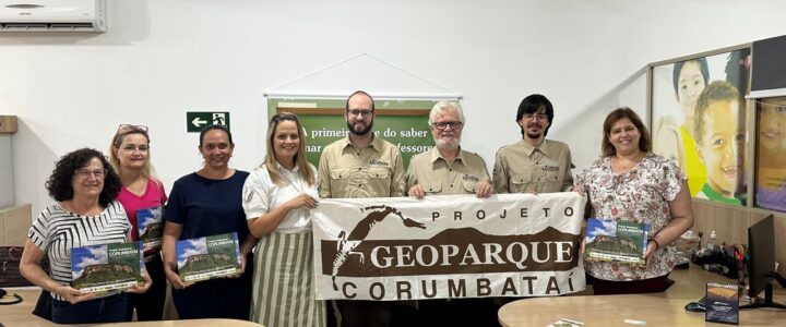 PREFEITURA  DE CORDEIRÓPOLIS adquire 200 exemplares do livro Geoparque Corumbataí
